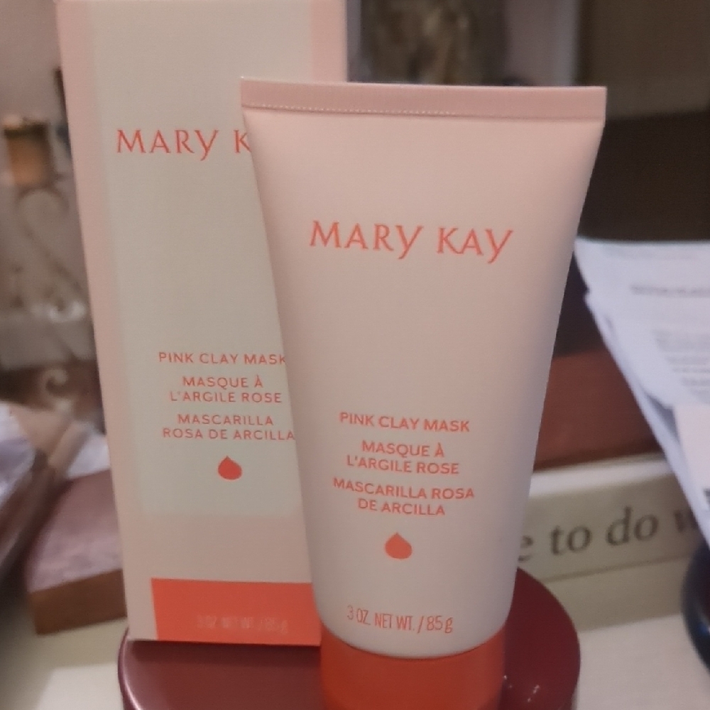 New! Mary Kay Pink Clay Facial Mask